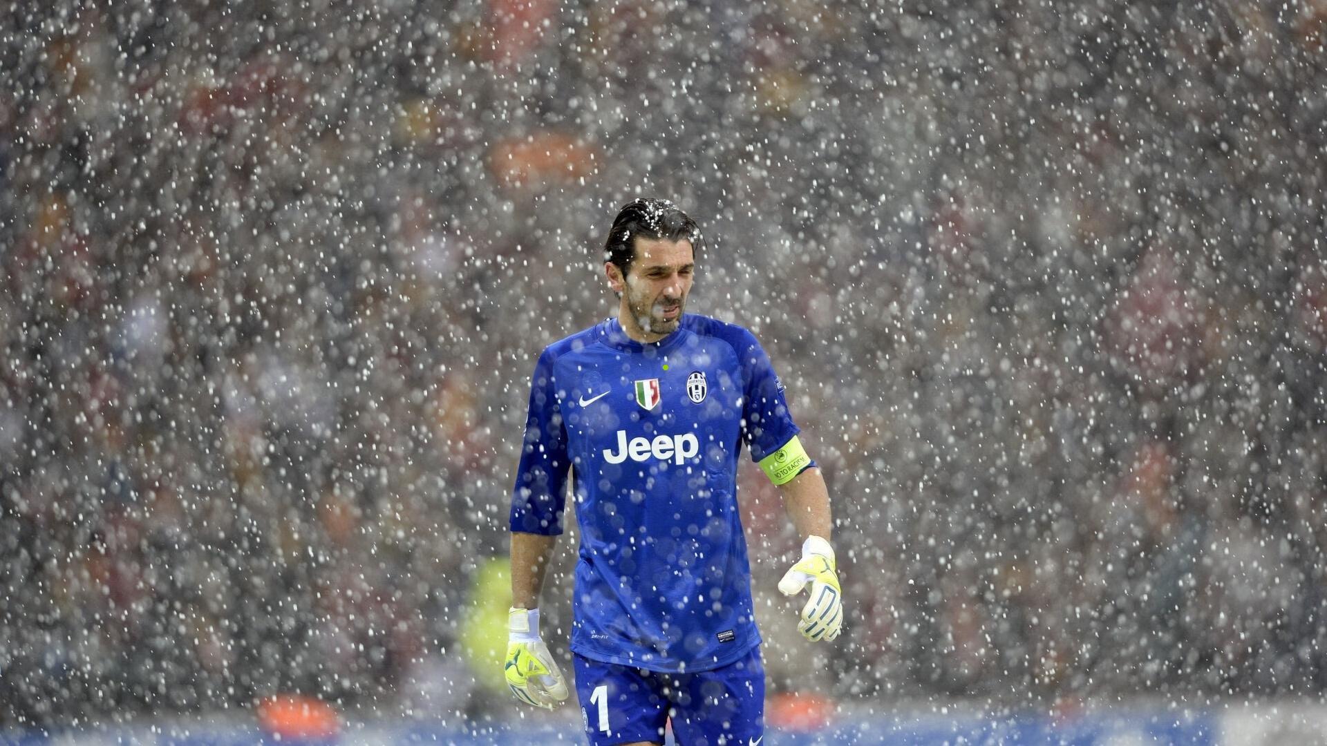 足球周末冷门迭爆，曼联主场沦陷，萨索洛绝平续命，吉达联合意外制胜